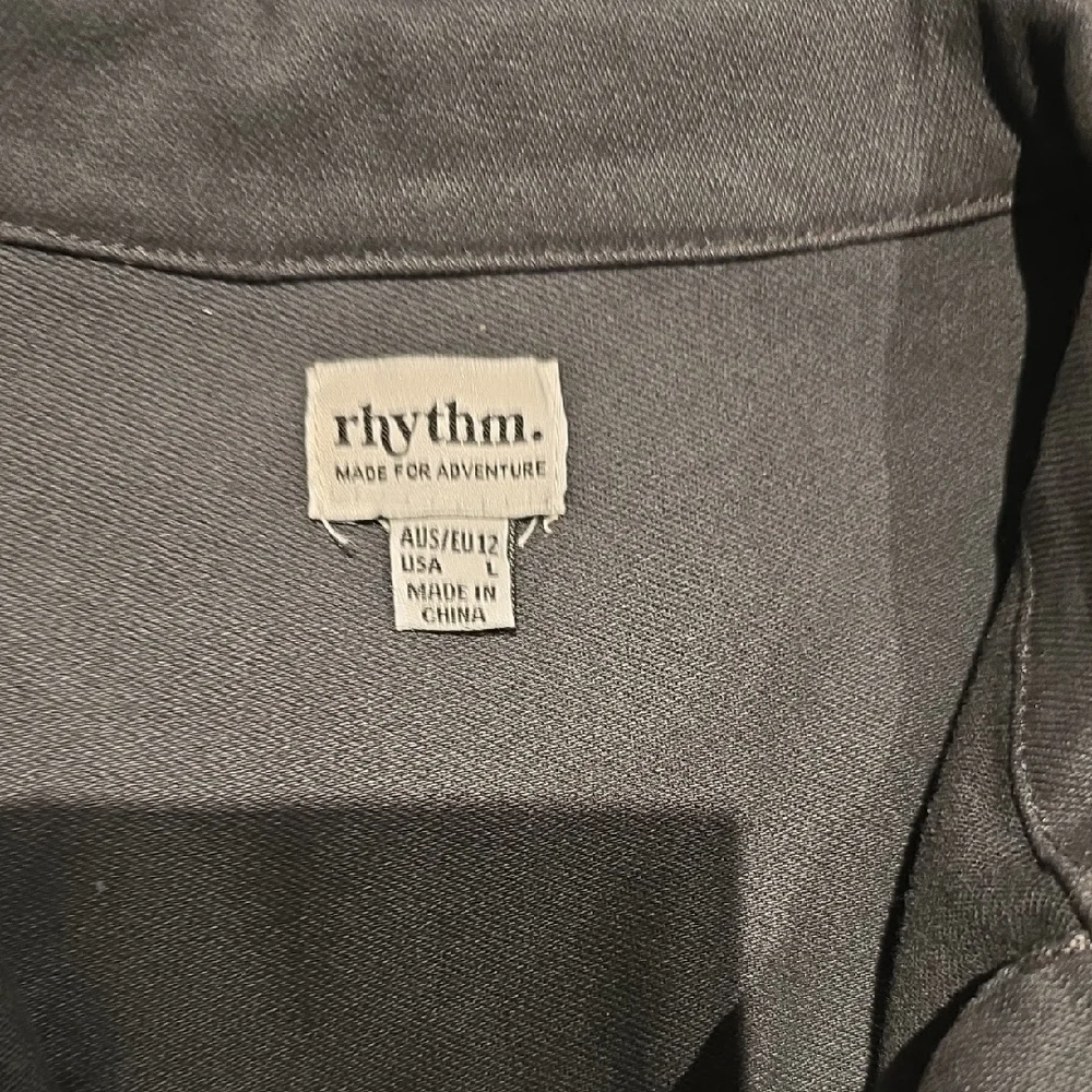 Rhythm Gray Long-Sleeve Romper - Picture 3 of 10